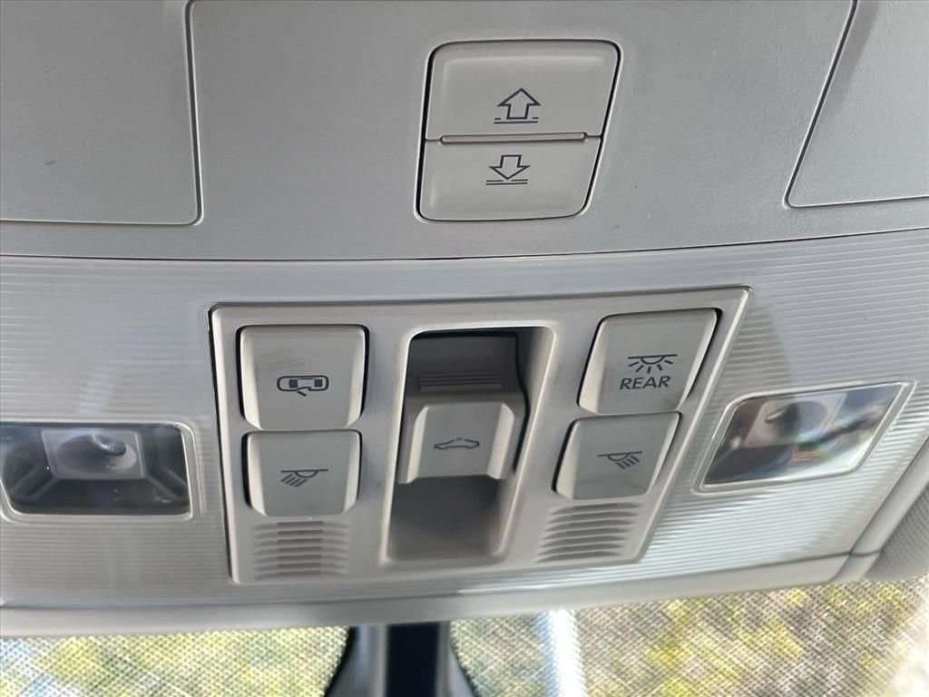 Used 2020 Volkswagen Tiguan SE w/ Panoramic Sunroof Package image 20