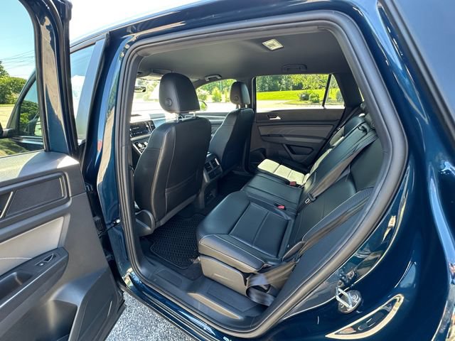 Used 2022 Volkswagen Atlas Cross Sport SE w/ Black Wheel Package AWD/4WD image 20