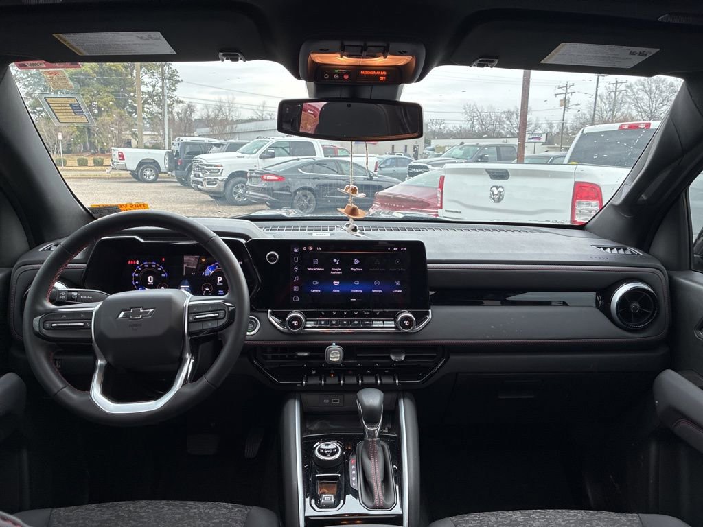 Used 2024 Chevrolet Colorado Z71 w/ Z71 Convenience Package 2 image 18