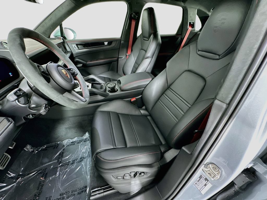 New 2026 Porsche Cayenne GTS AWD/4WD image 5