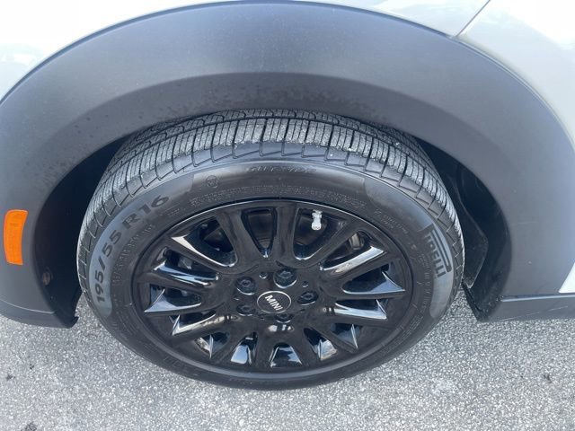 Certified 2023 MINI Cooper 4-Door Hardtop image 11