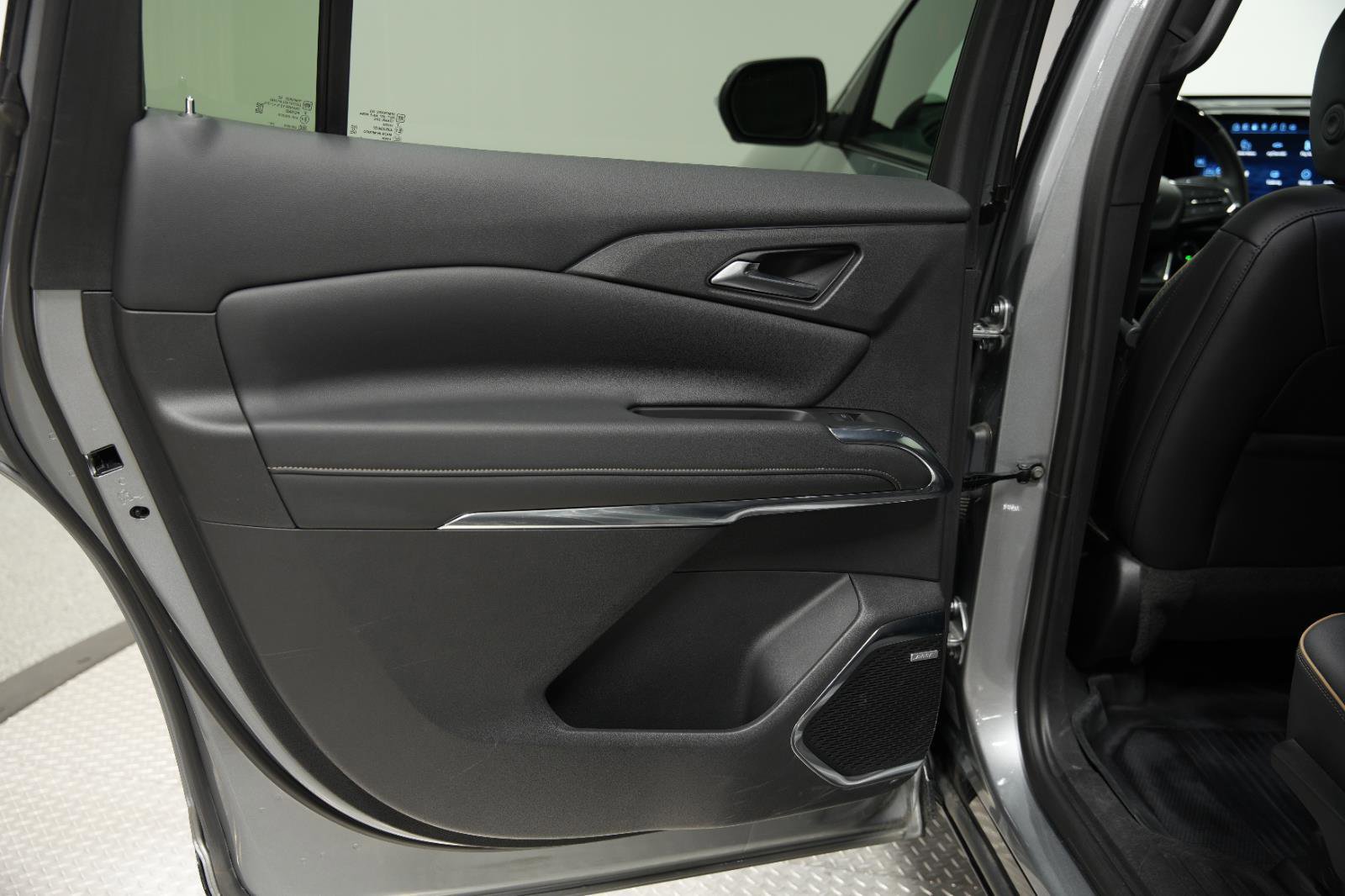 Used 2025 Chevrolet Traverse High Country w/ LPO, Floor Liner Package image 22