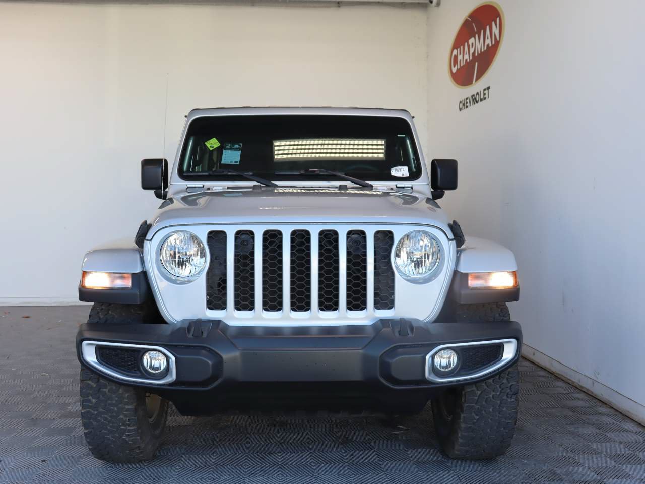 Used 2023 Jeep Gladiator Sport AWD/4WD image 2