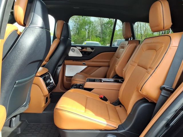 Used 2025 Lincoln Aviator Black Label w/ Jet Appearance Package AWD/4WD image 24