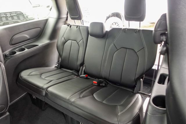 New 2026 Chrysler Voyager LX image 21