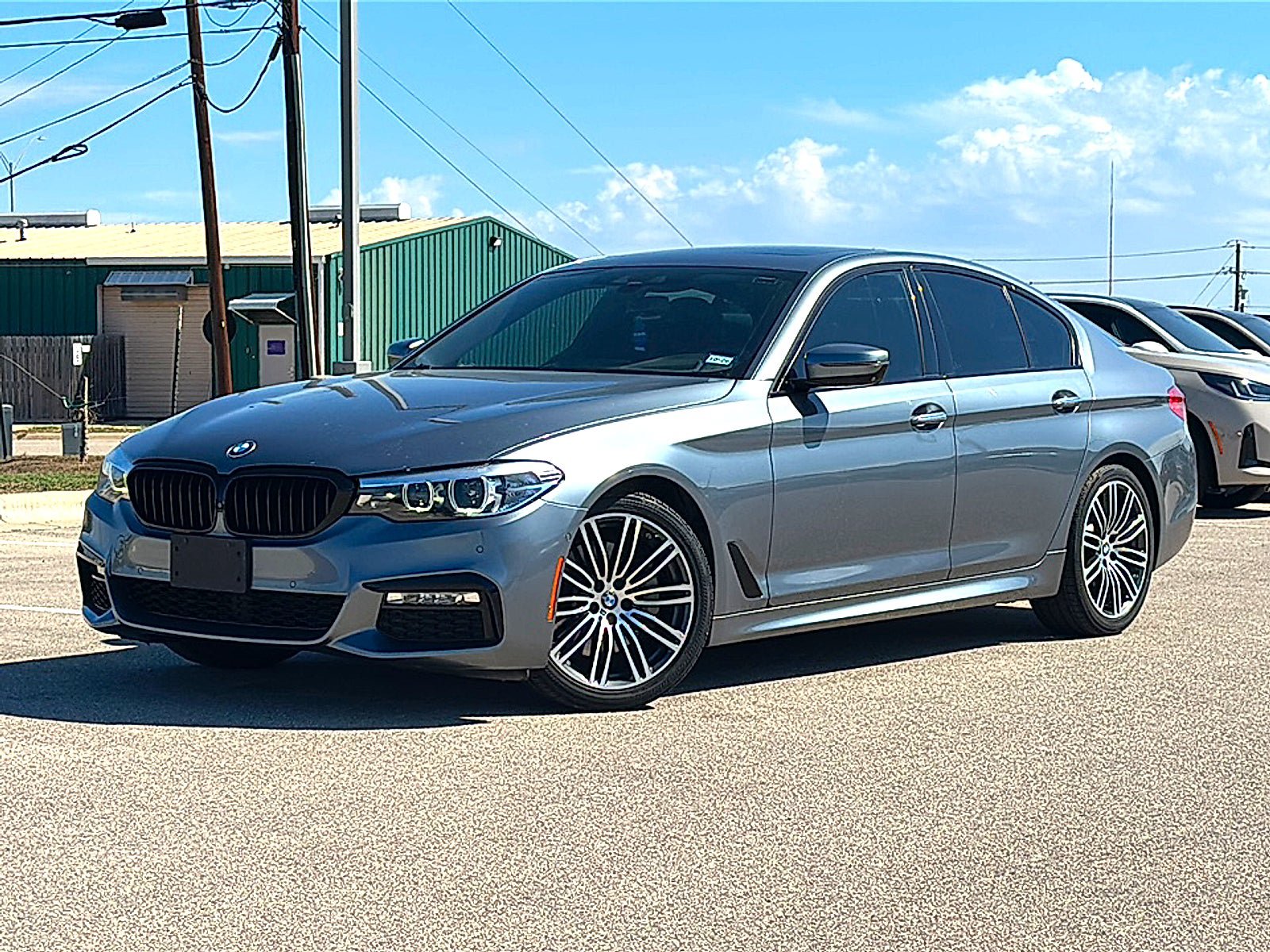 Used 2018 BMW 540i w/ M Sport Package RWD image 2