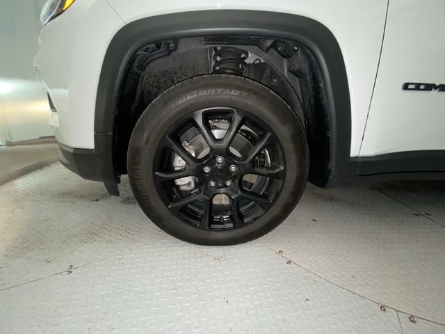 Used 2024 Jeep Compass Latitude w/ Altitude Special Edition image 10