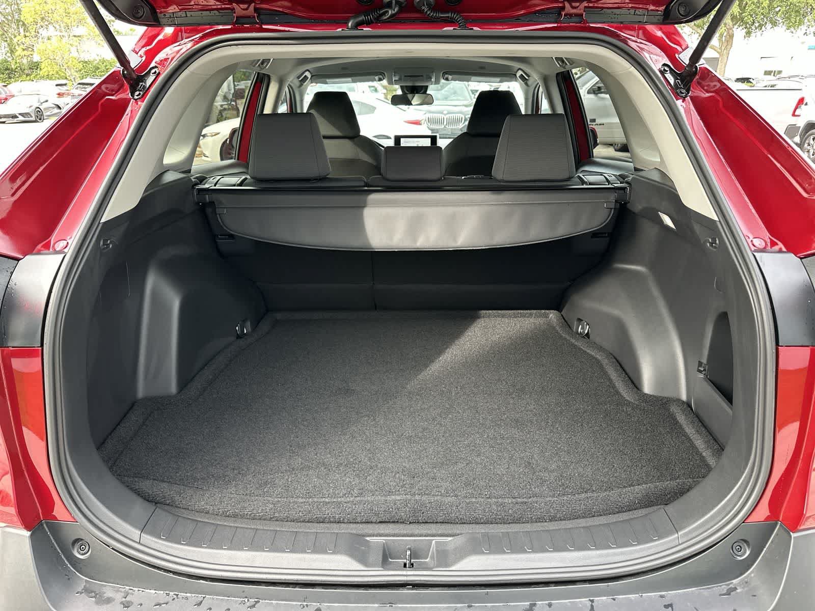Used 2024 Toyota RAV4 XLE FWD image 17