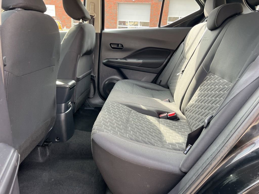 Used 2021 Nissan Kicks S image 24