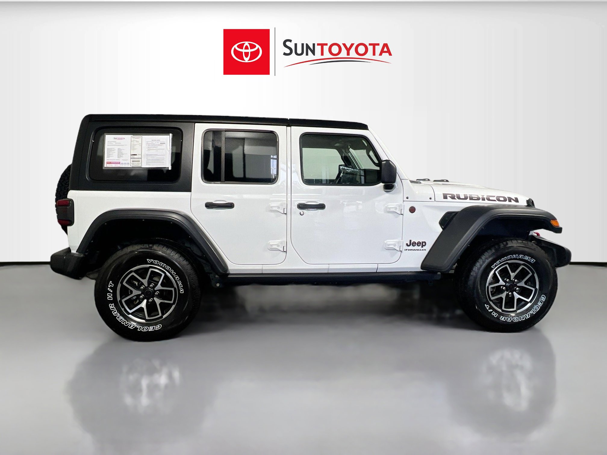 Used 2024 Jeep Wrangler Unlimited Rubicon image 2