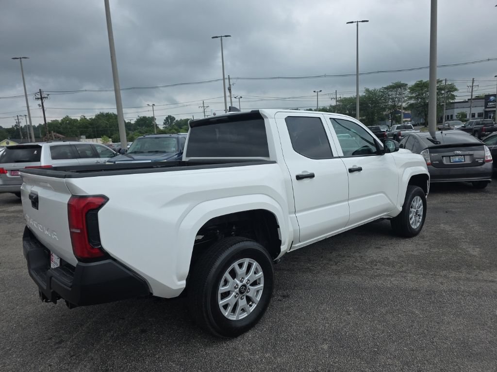 Certified 2024 Toyota Tacoma SR AWD/4WD image 4