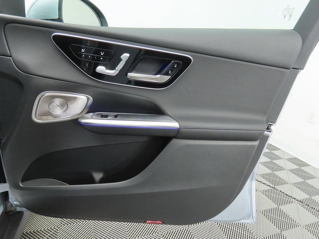 Certified 2025 Mercedes-Benz GLC 300 image 25