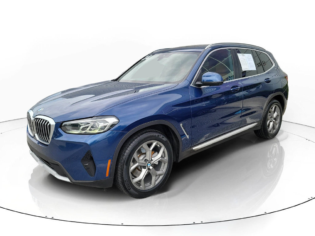 Used 2024 BMW X3 sDrive30i w/ Convenience Package RWD image 2