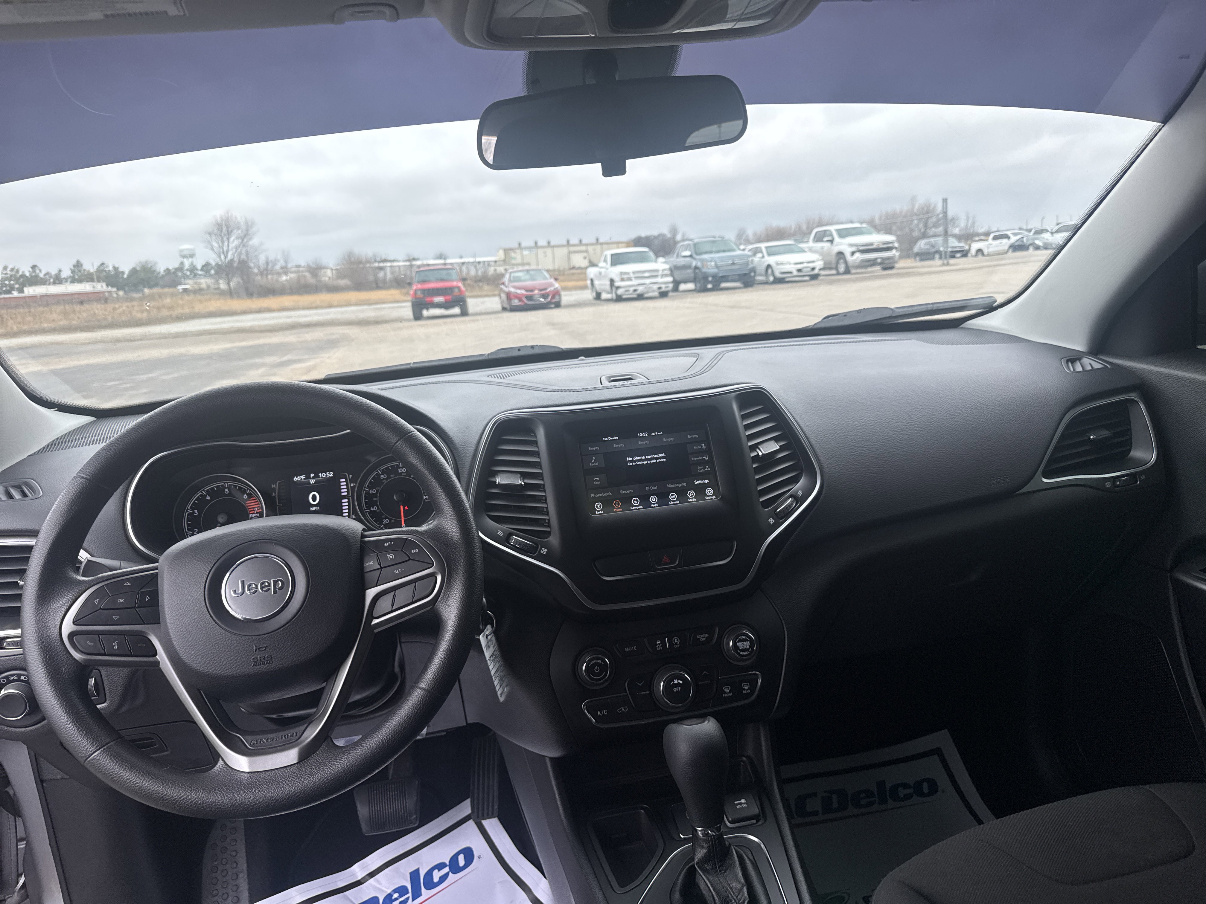 Used 2020 Jeep Cherokee Latitude image 10