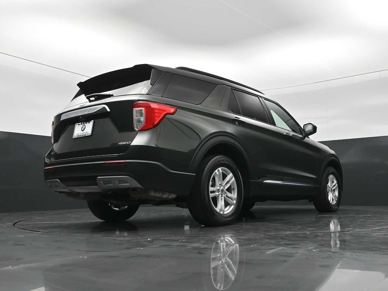 Used 2022 Ford Explorer XLT w/ Equipment Group 202A AWD/4WD image 29