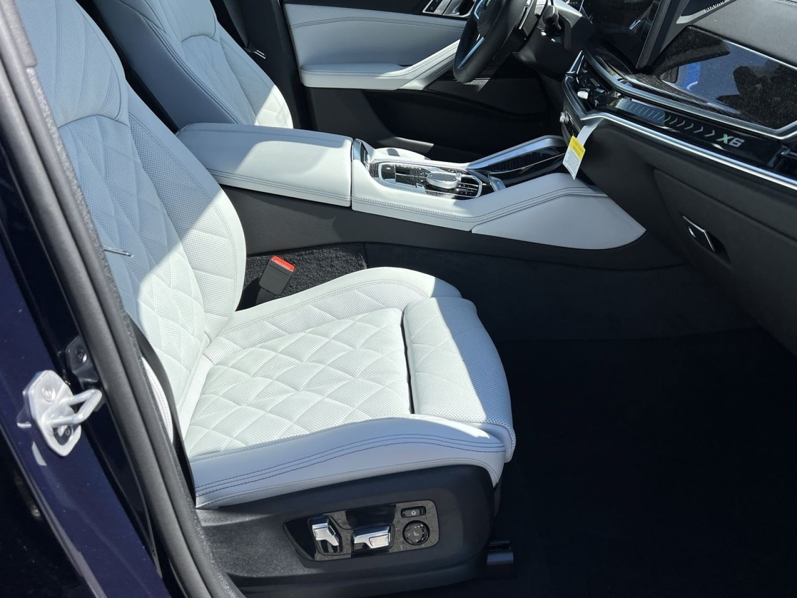 New 2026 BMW X6 xDrive40i AWD/4WD image 26