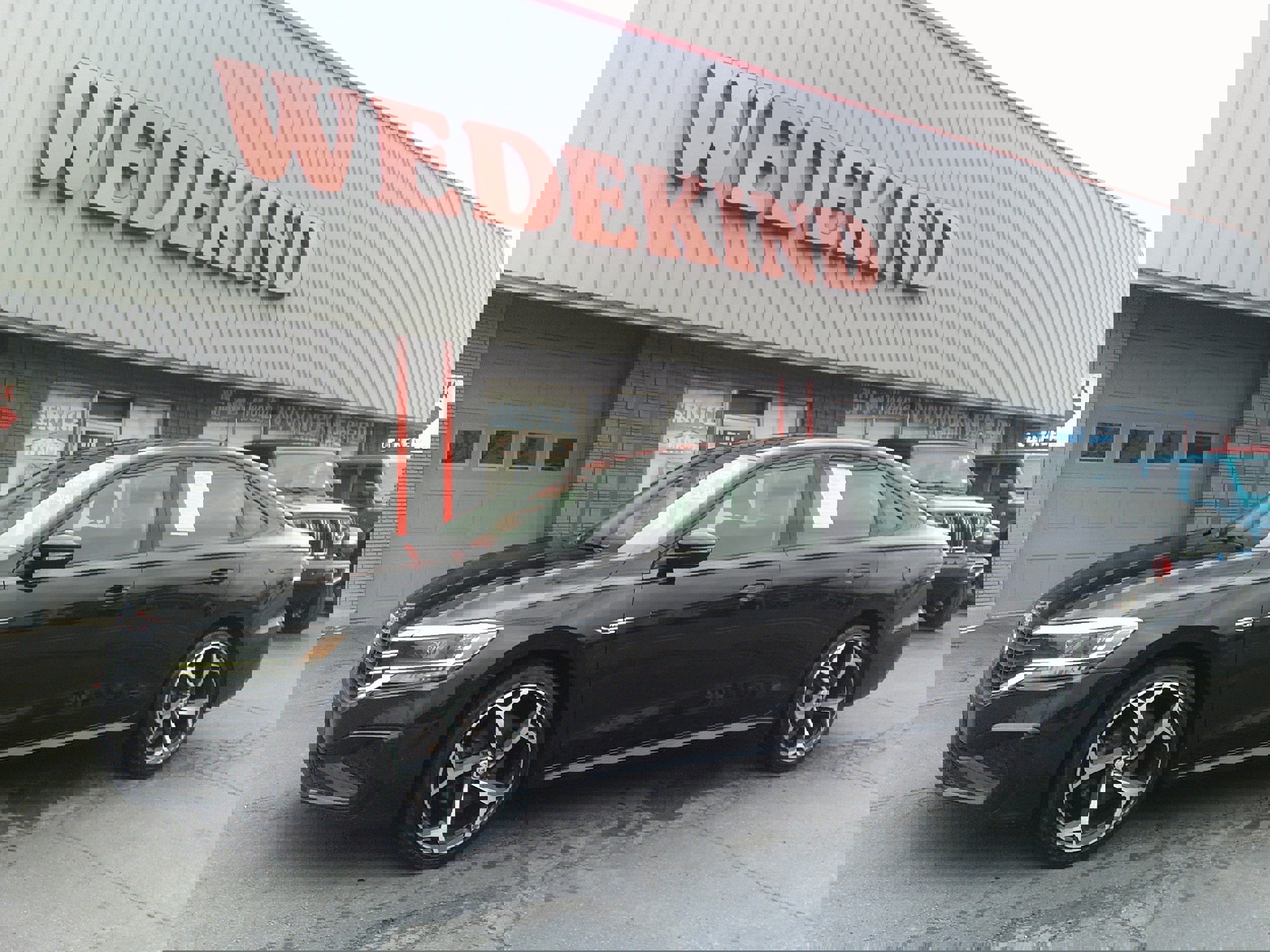 Used 2020 Volkswagen Passat 2.0T R-Line image 1