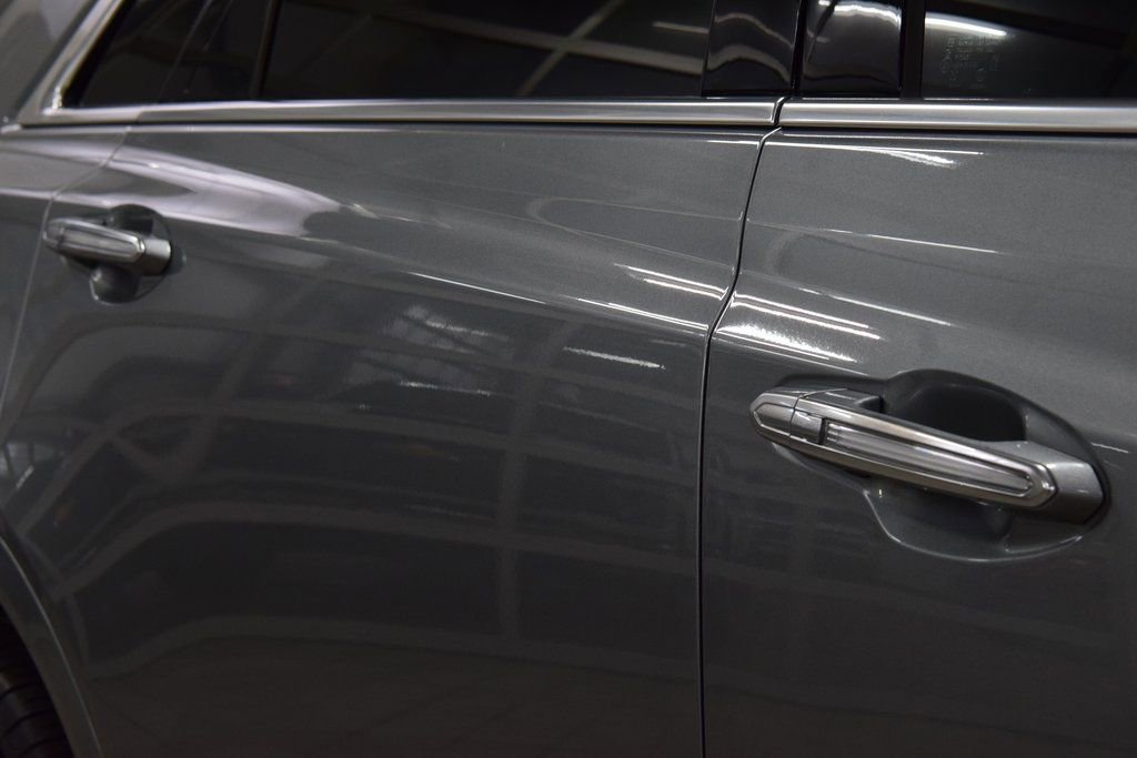 Used 2024 Cadillac XT5 Premium Luxury w/ Technology Package image 18