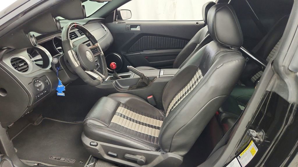 Used 2010 Ford Mustang Shelby GT500 RWD image 56