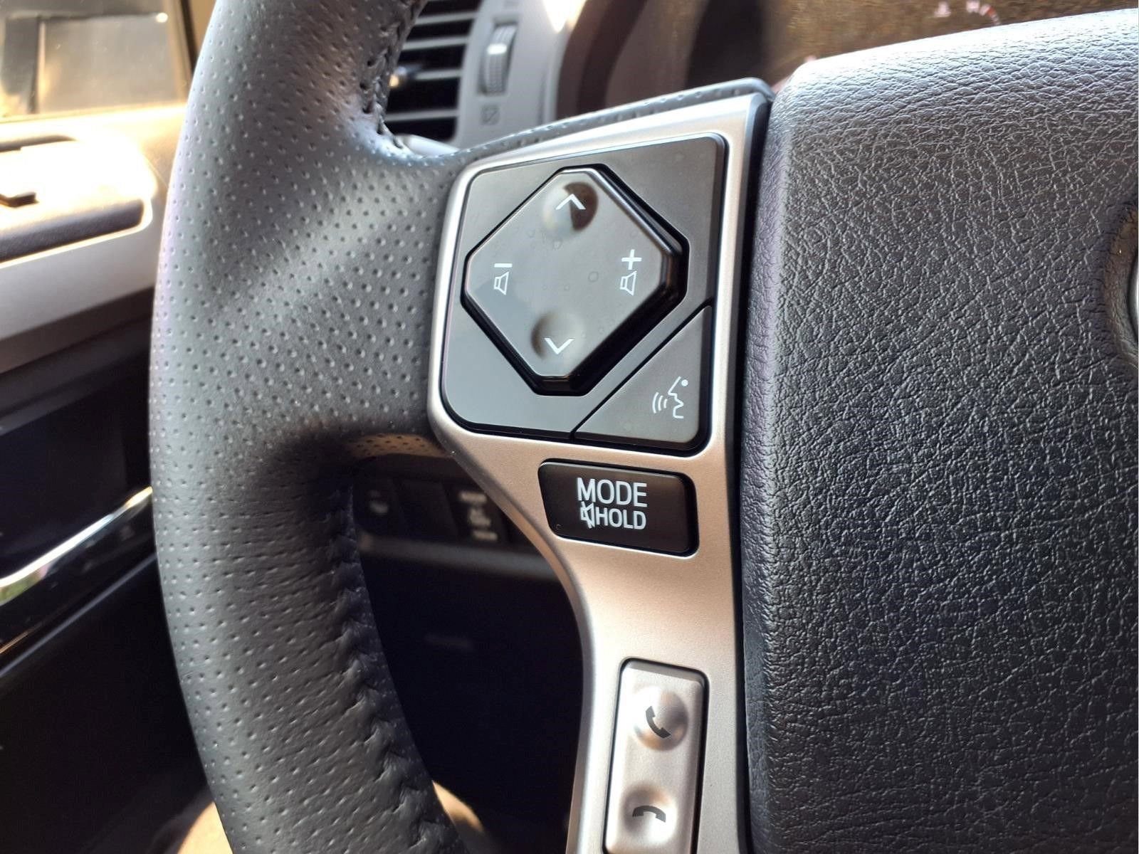 Used 2021 Toyota 4Runner SR5 Premium w/ Moonroof Package RWD image 17