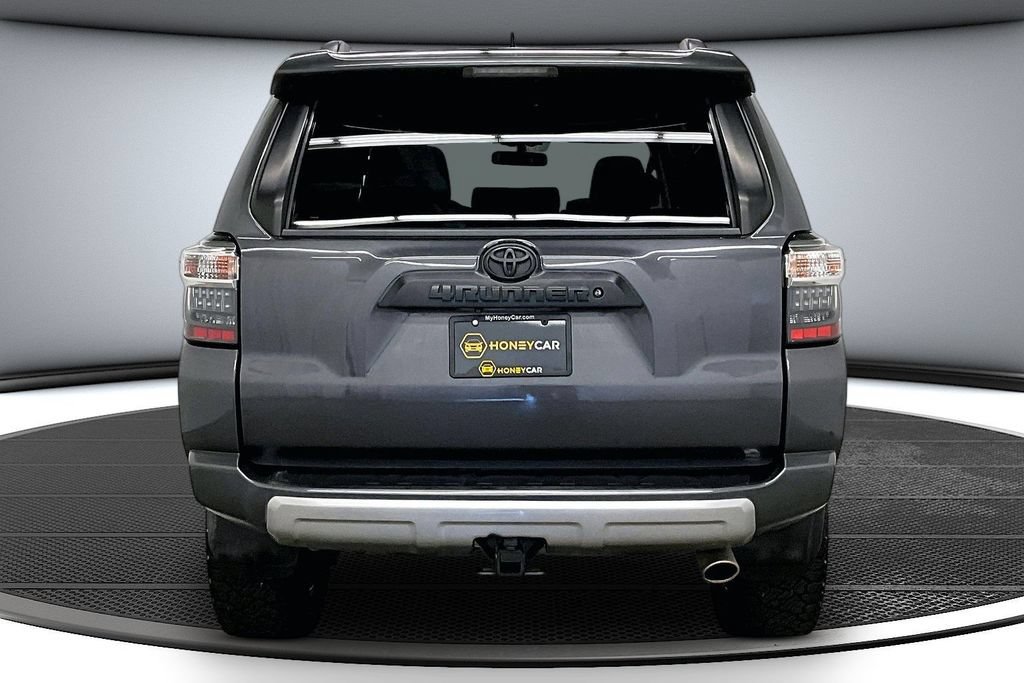 Used 2018 Toyota 4Runner TRD Off-Road AWD/4WD image 5