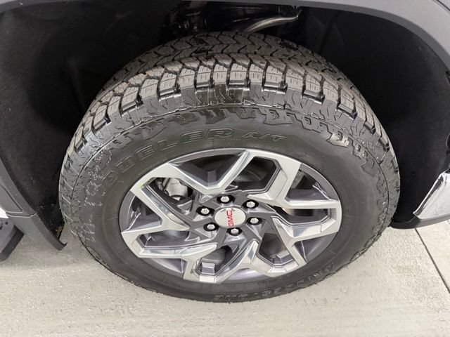 New 2026 GMC Sierra 1500 SLT w/ SLT Premium Plus Package AWD/4WD image 4