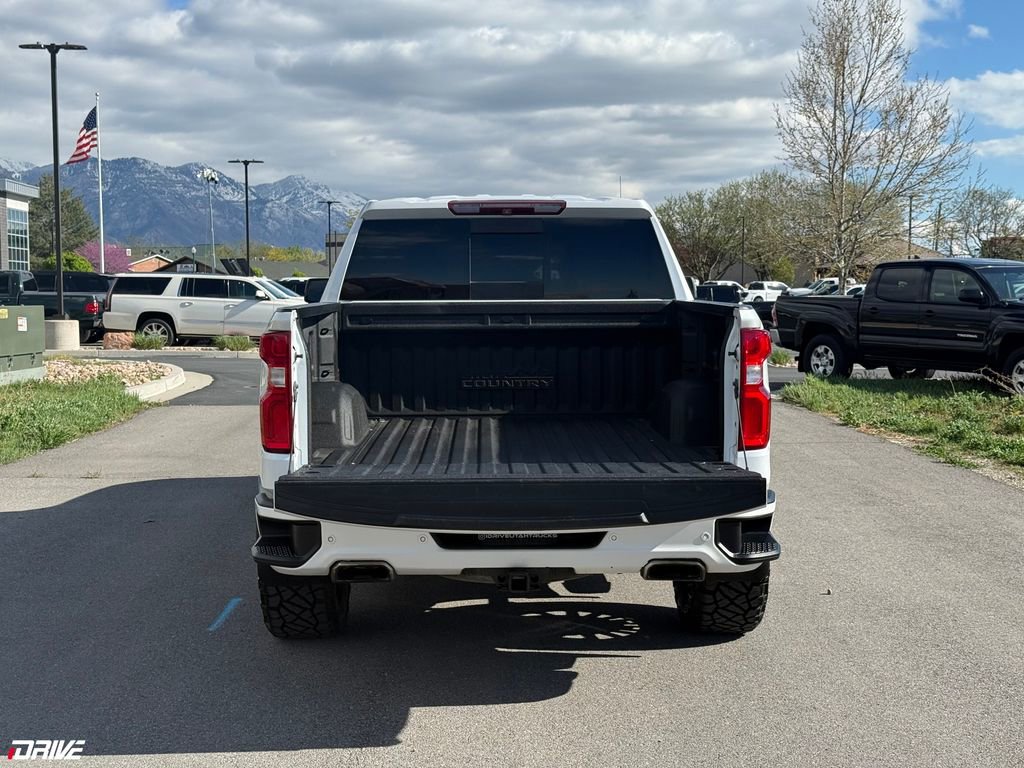 Used 2019 Chevrolet Silverado 1500 High Country w/ Technology Package image 12