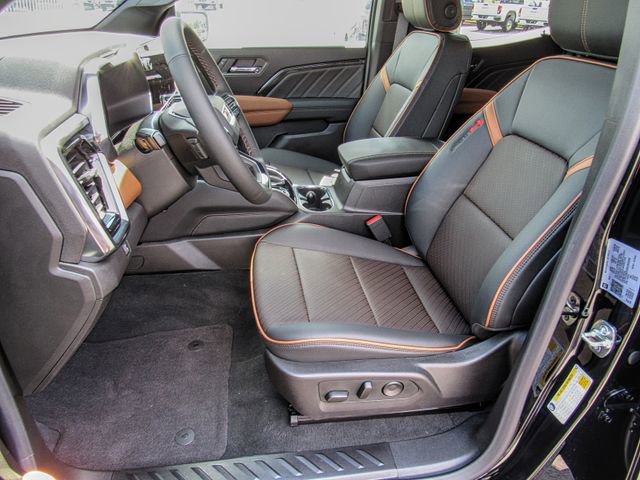 New 2025 GMC Canyon AT4 w/ Nightfall Edition image 15