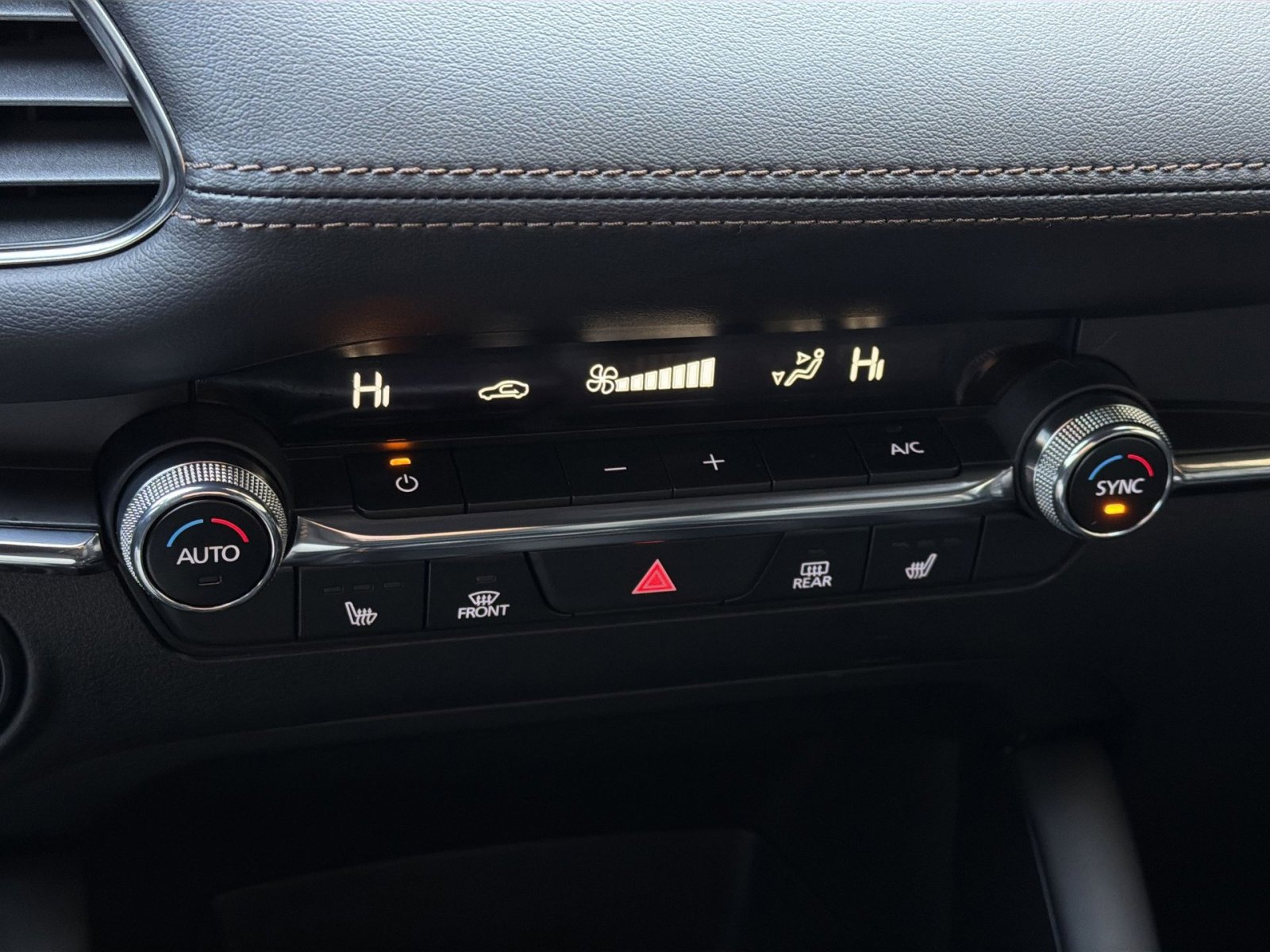 Used 2022 MAZDA MAZDA3 s image 19