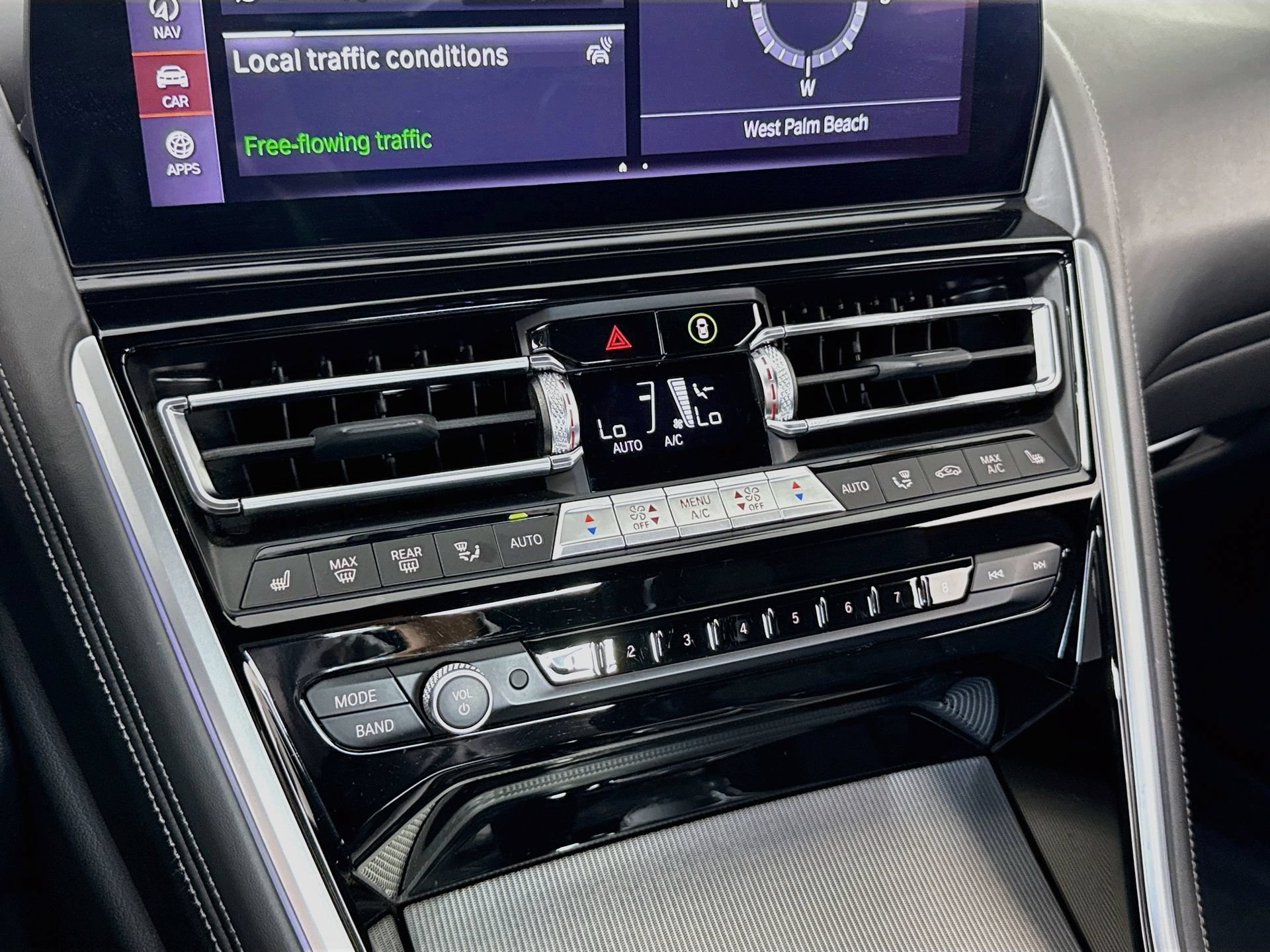 Used 2025 BMW 840i xDrive Convertible AWD/4WD image 12