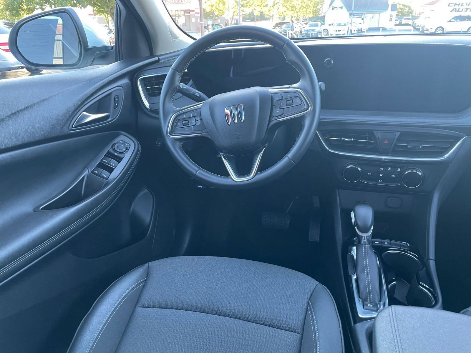 Used 2025 Buick Encore GX Preferred image 32