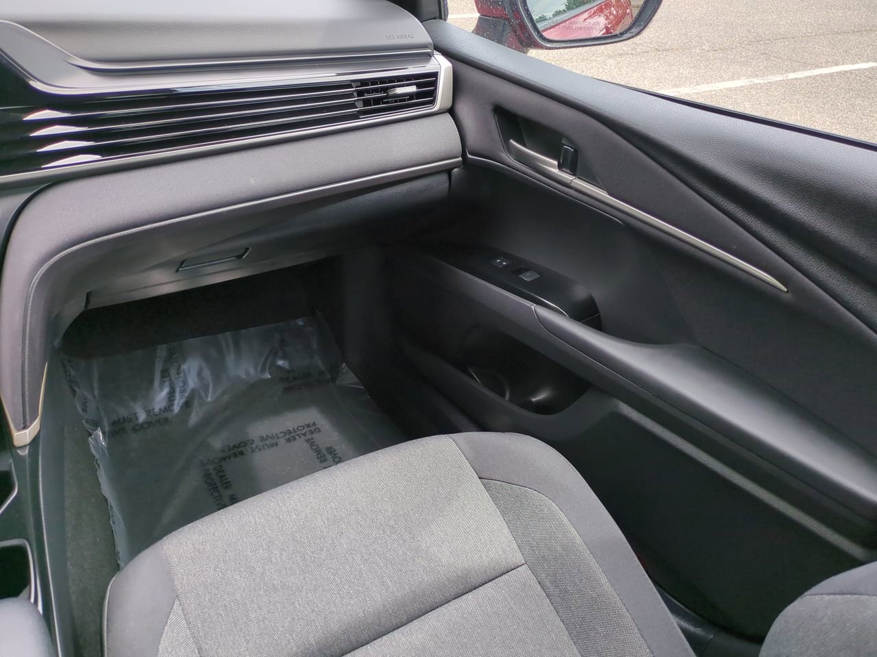 Used 2025 Toyota Camry LE w/ Convenience Package FWD image 16
