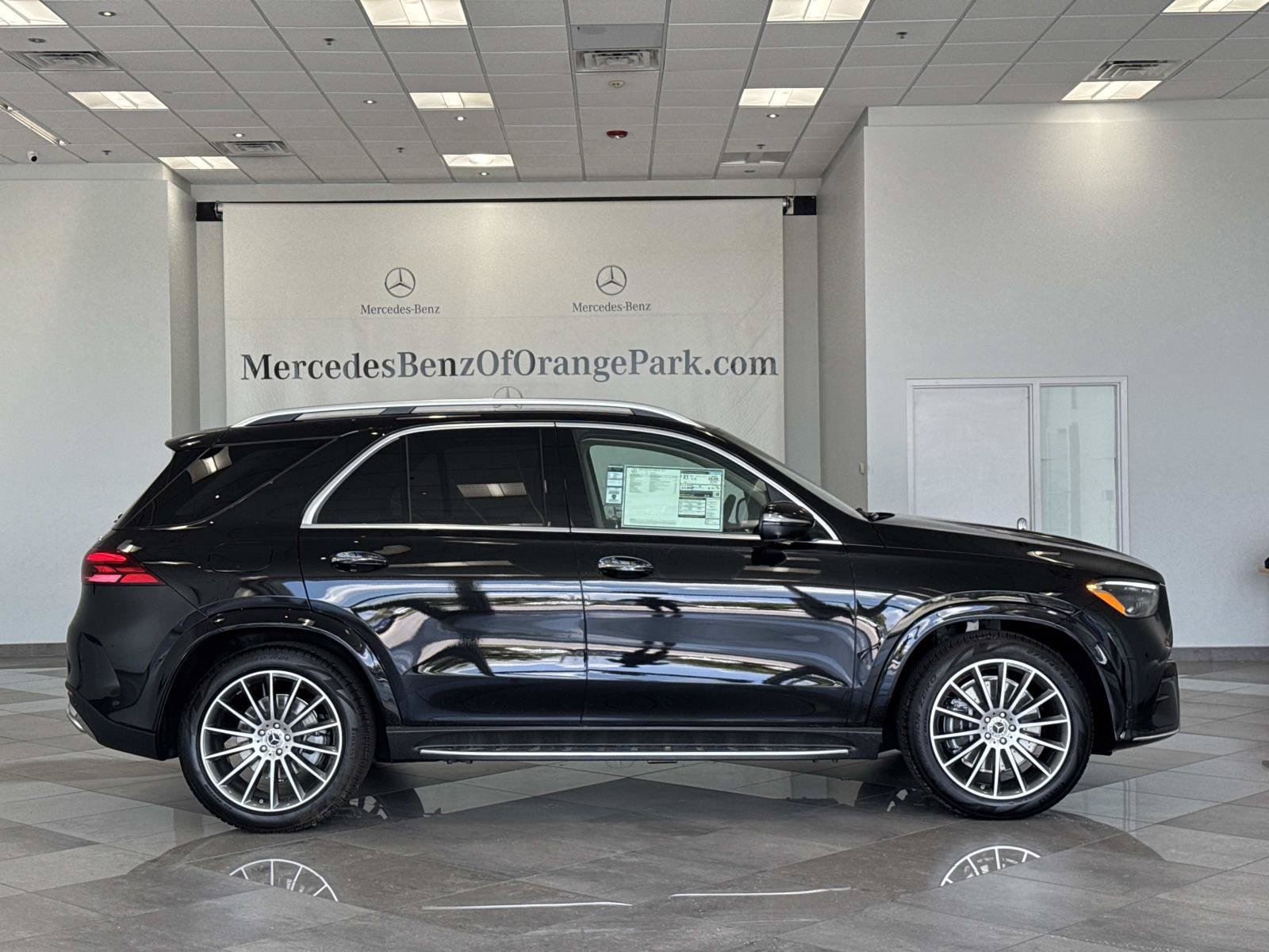 New 2026 Mercedes-Benz GLE 450 4MATIC image 3
