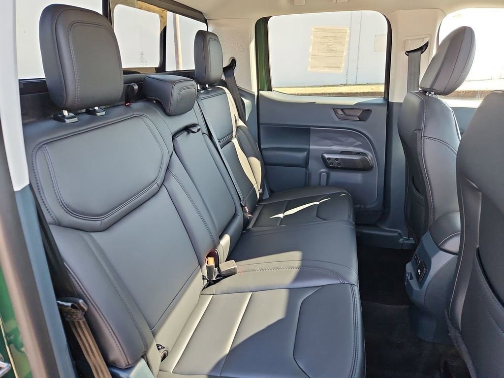 New 2025 Ford Maverick Lariat w/ Black Appearance Package image 30