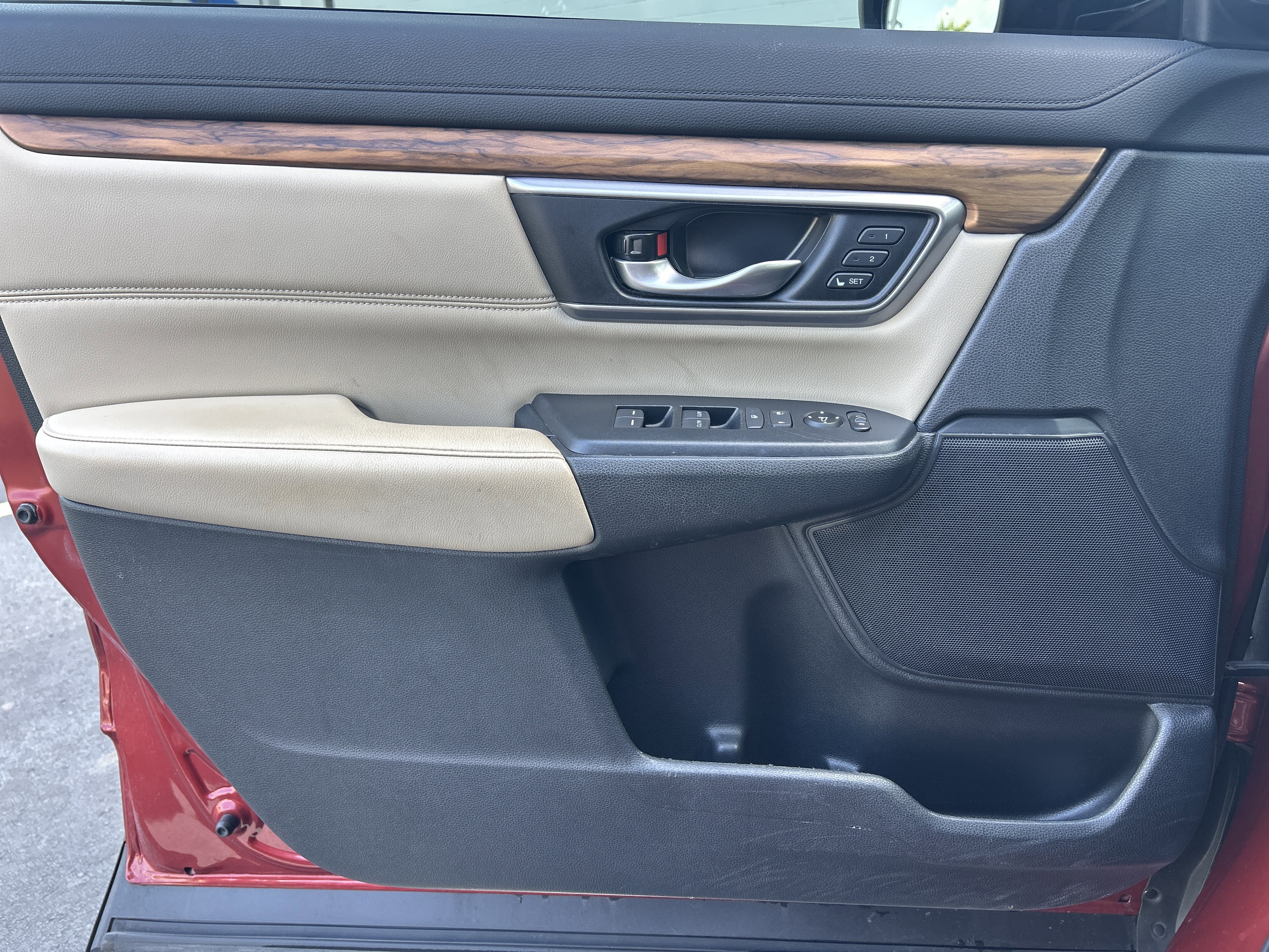 Used 2018 Honda CR-V Touring image 22