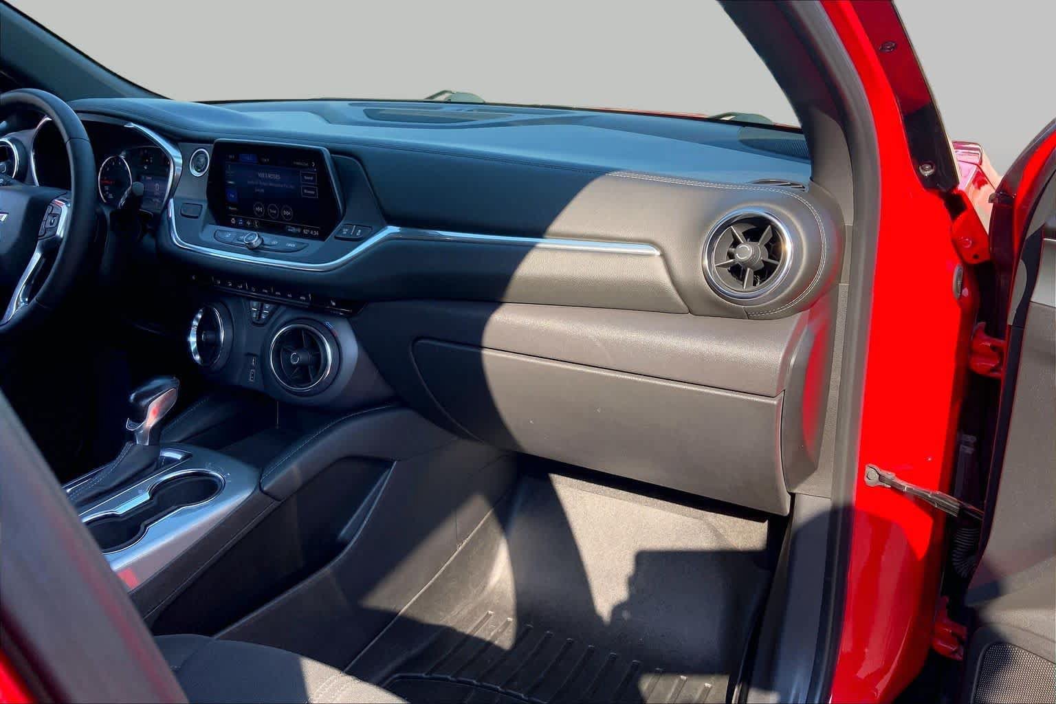Used 2019 Chevrolet Blazer LT FWD image 18