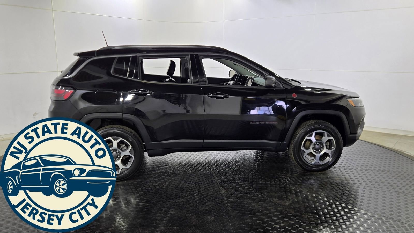 Used 2022 Jeep Compass Trailhawk w/ Trailhawk Elite Group image 8