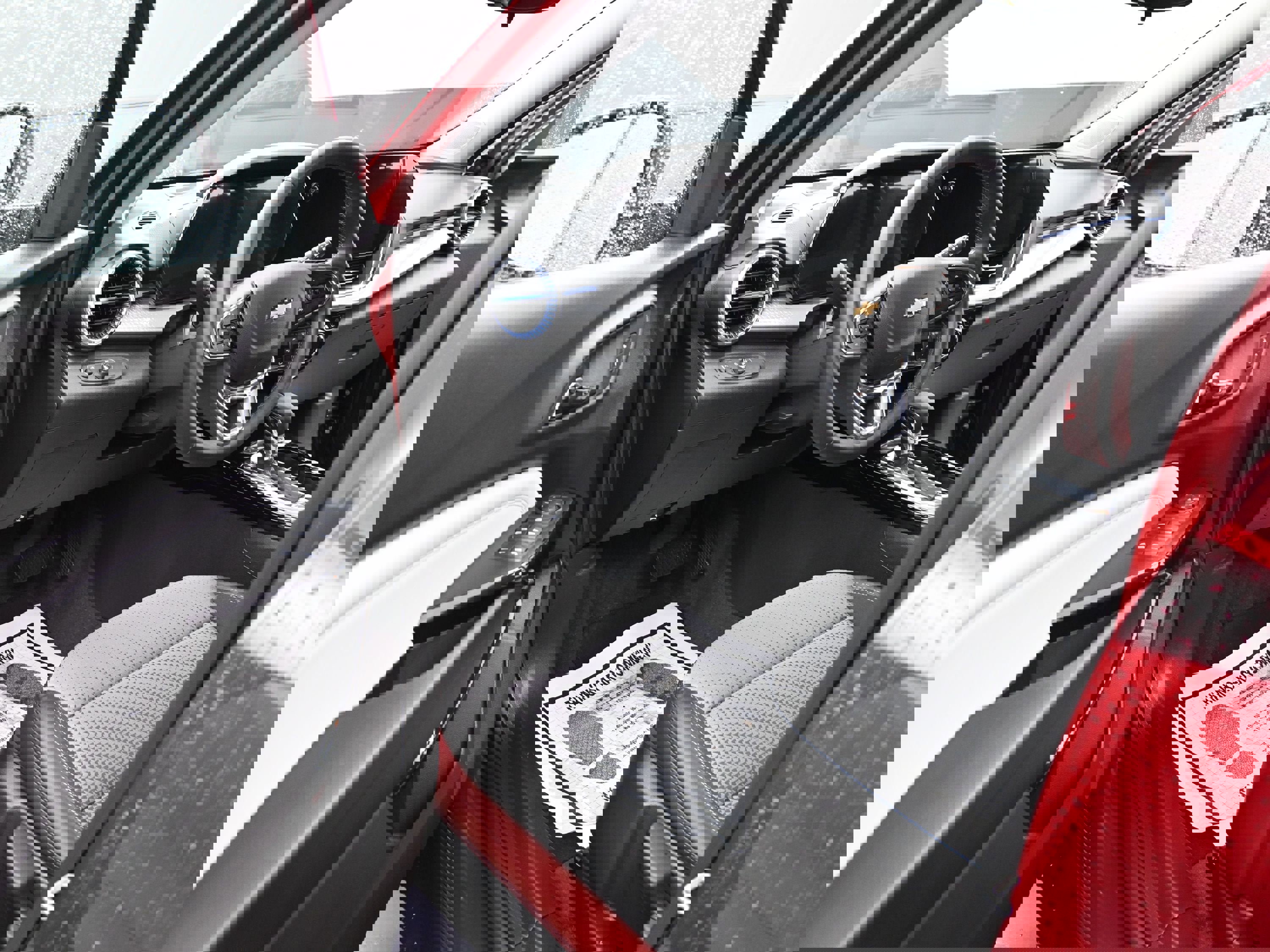 Used 2025 Chevrolet Trax LT w/ LT Convenience Package image 9