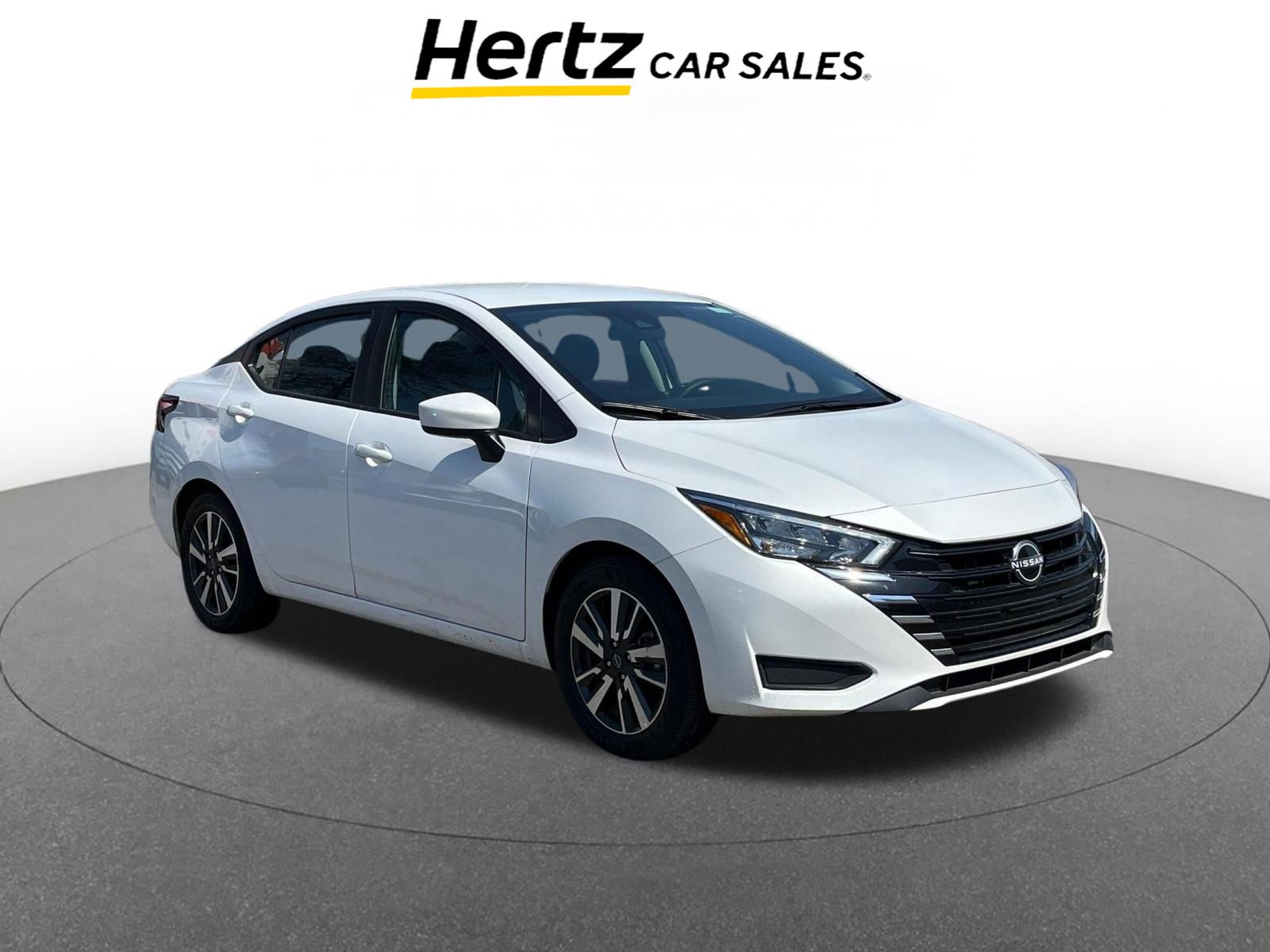 Used 2025 Nissan Versa SV image 1