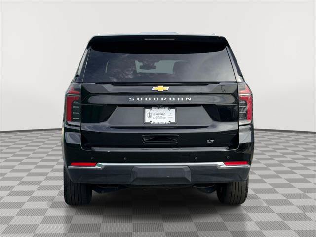 Used 2025 Chevrolet Suburban LT AWD/4WD image 6