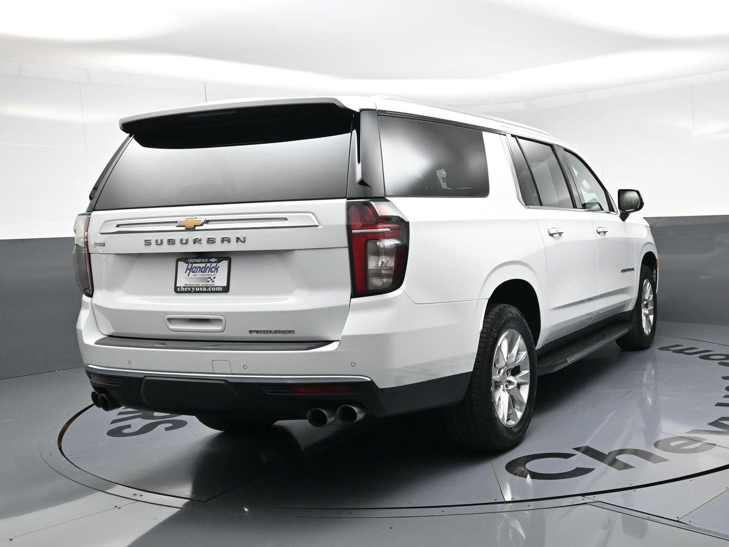 Used 2022 Chevrolet Suburban Premier RWD image 9