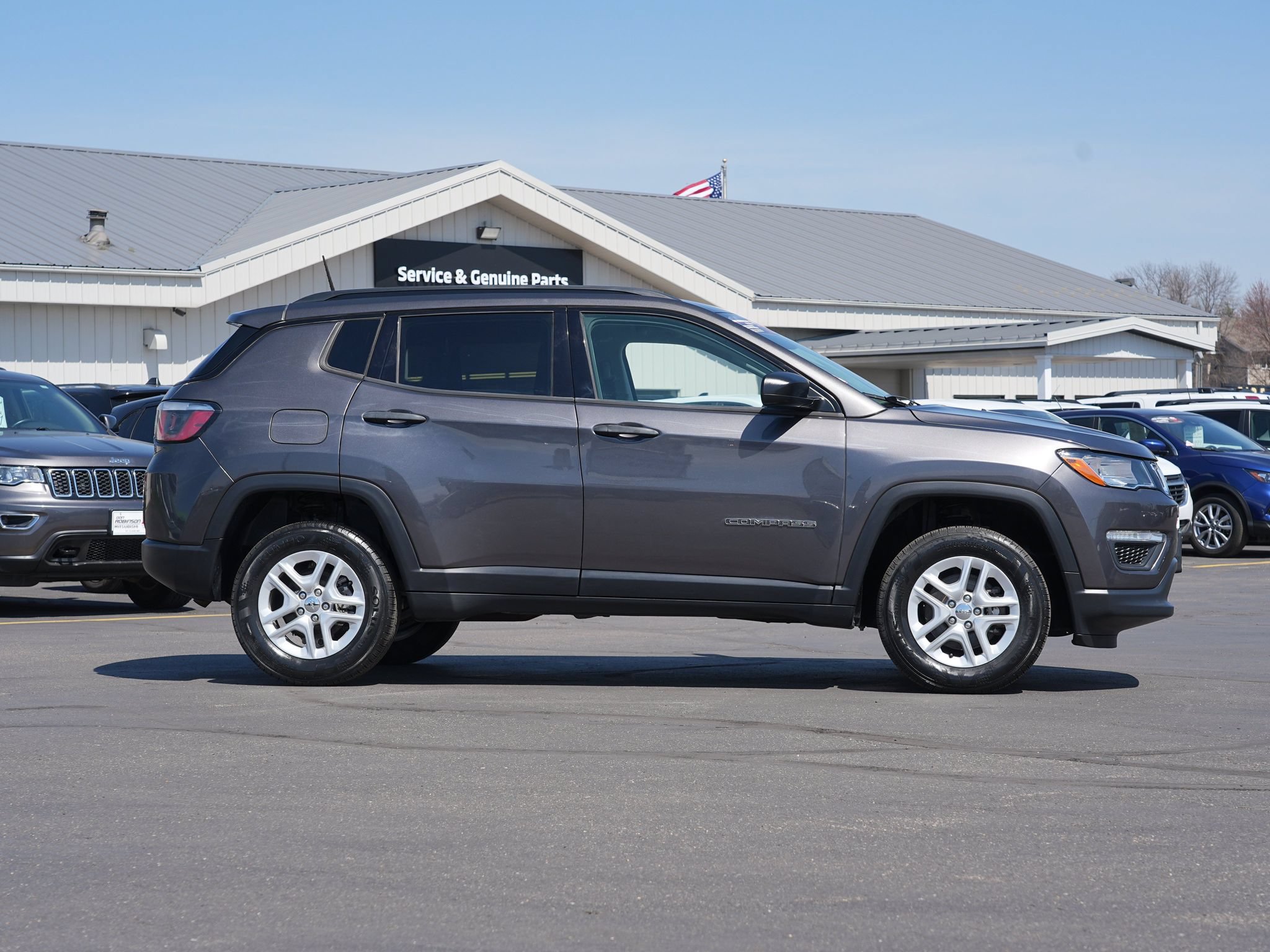 Used 2018 Jeep Compass Sport AWD/4WD image 2