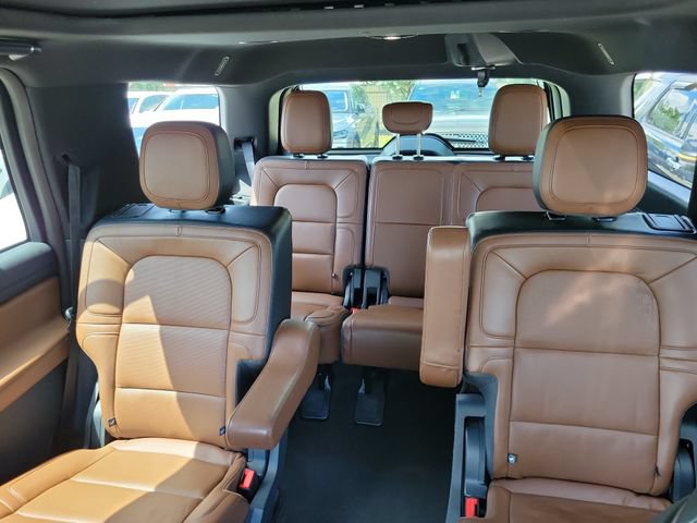 Certified 2023 Lincoln Navigator Reserve w/ Monochromatic Package AWD/4WD image 12
