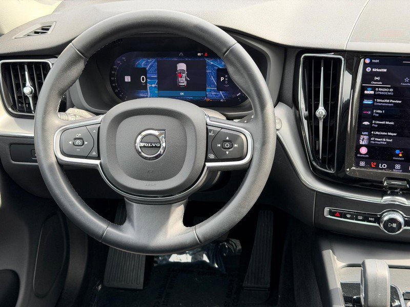 Certified 2023 Volvo XC60 B5 Core AWD/4WD image 13