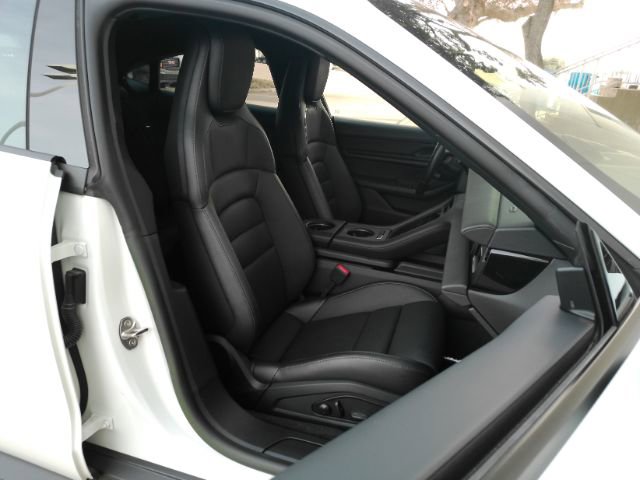 Used 2023 Porsche Taycan w/ Premium Package image 27