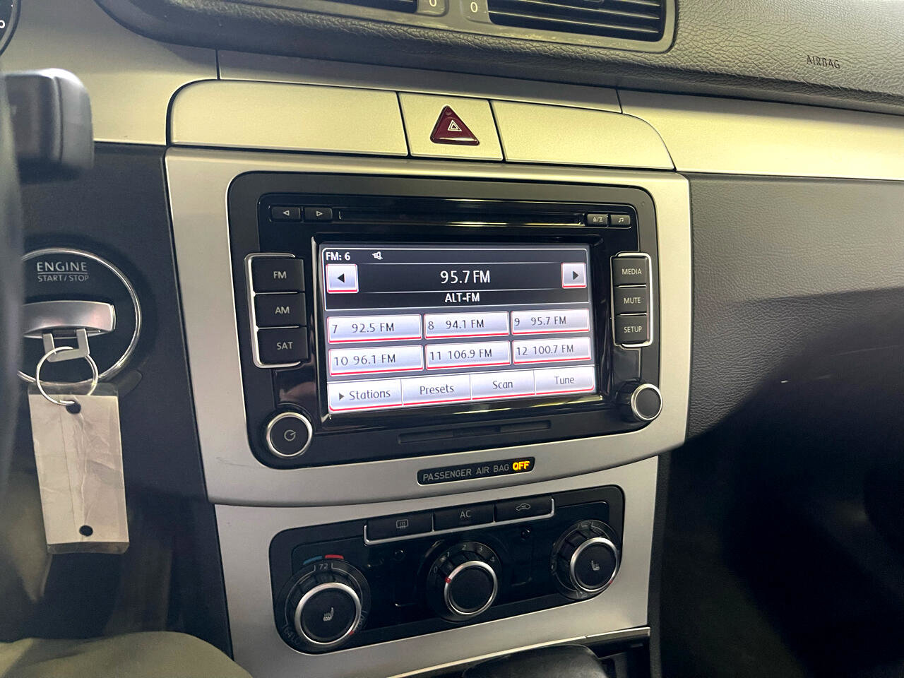 Used 2010 Volkswagen CC Sport image 29