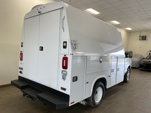 New 2025 Ford E-350 and Econoline 350 Super Duty w/ Power Equipment Group RWD image 11