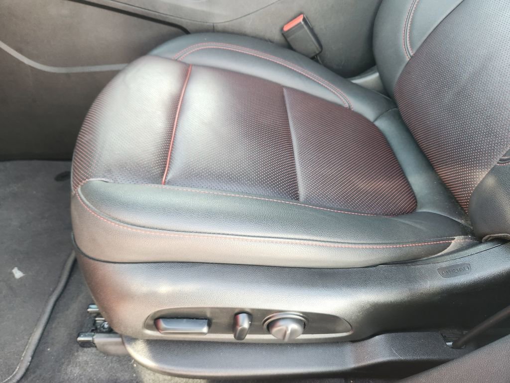 Used 2021 Chevrolet Blazer RS w/ Enhanced Convenience Package image 32