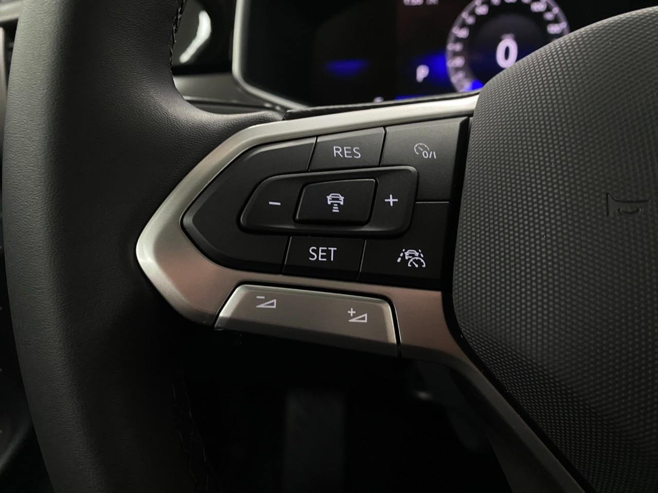 New 2026 Volkswagen Taos SE AWD/4WD image 14