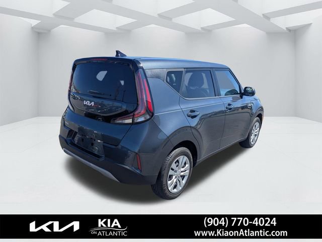 Used 2024 Kia Soul LX image 3